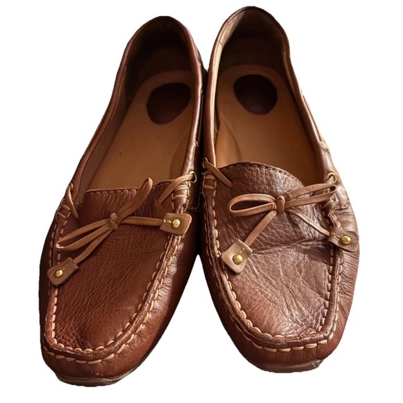 Clarks Artisan Boat Shoe sz 9 Whisky Brown Leather; Bow; Stitched Details - Picture 2 of 7